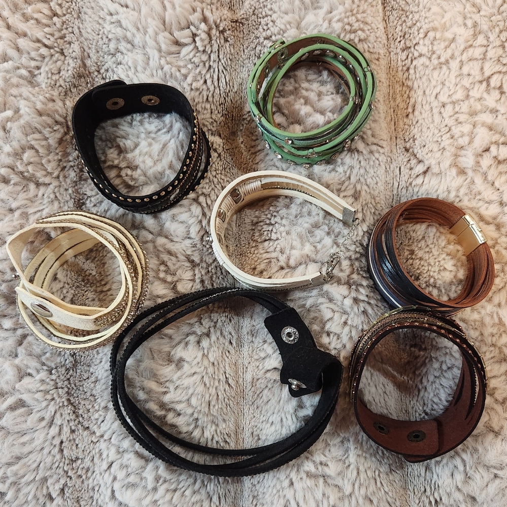 Lot of 7 paparazzi bracelets
